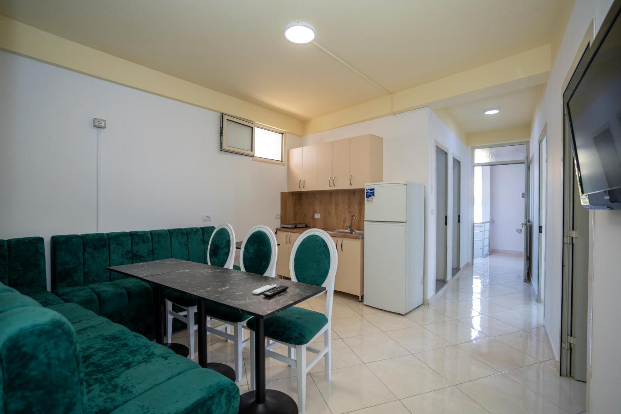 Golden Sleep Hostel Shkodër 외부 사진