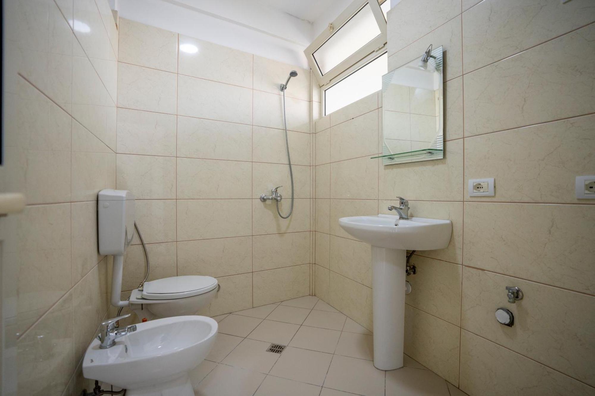 Golden Sleep Hostel Shkodër 외부 사진