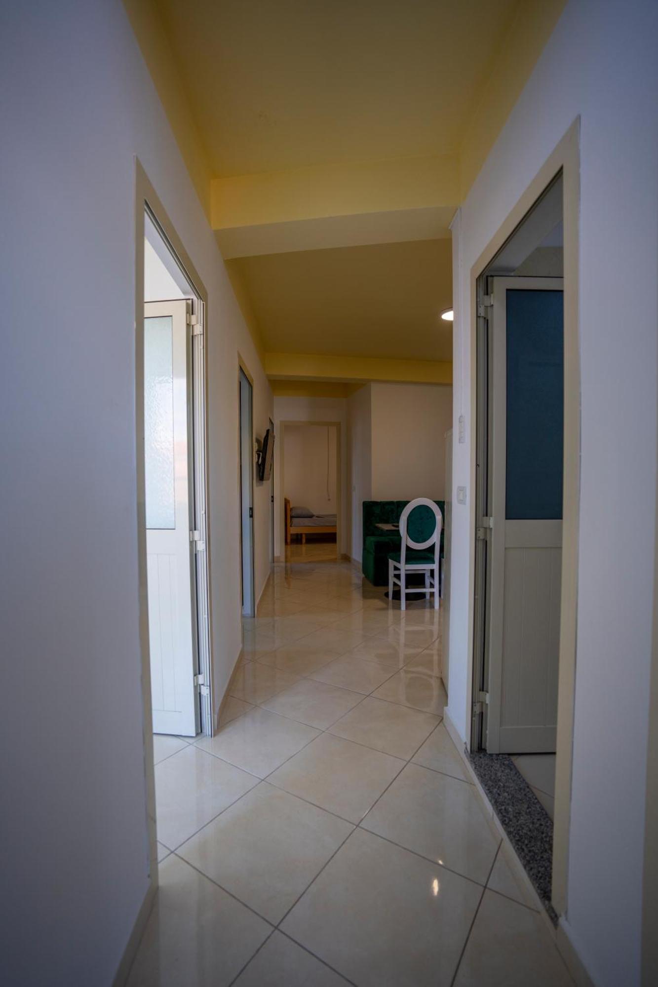Golden Sleep Hostel Shkodër 외부 사진